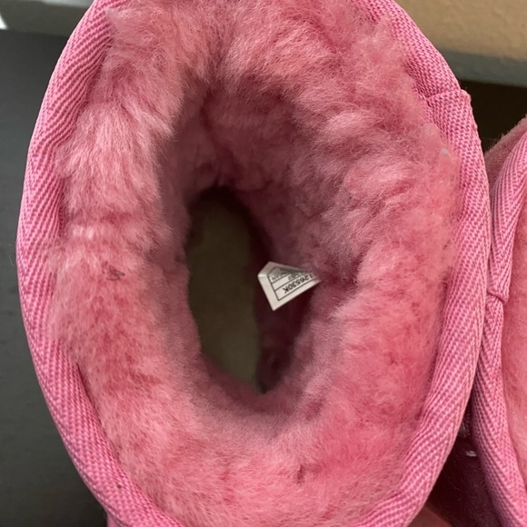 Girls Pink Uggs size 2 classic II Glitz - Picture 6 of 7